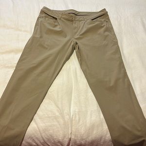 Men’s Lululemon Khaki ABC Pant